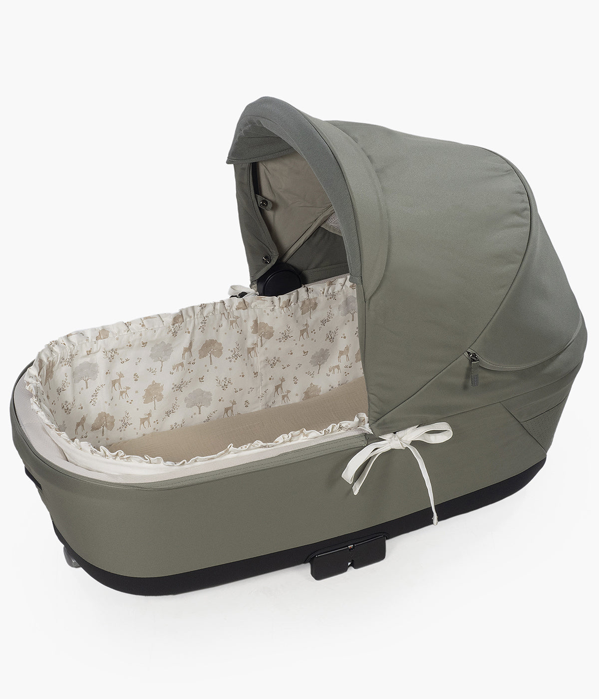 Forra com varas Pasito a Pasito Nara colocada numa alcofa com a capota para cima.