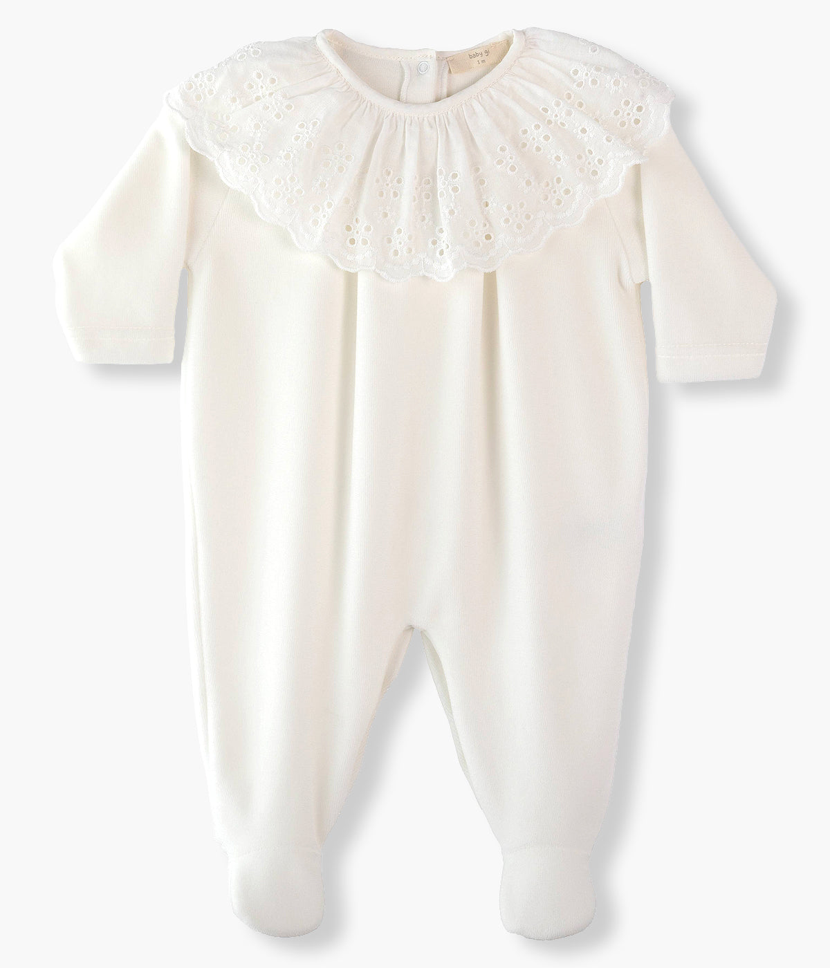 Babygrow em veludo pérola da Baby Gi para bebé e recém-nascido(a). Gola folho em bordado inglês. Abertura com molas de pressão nas costas e entrepernas.