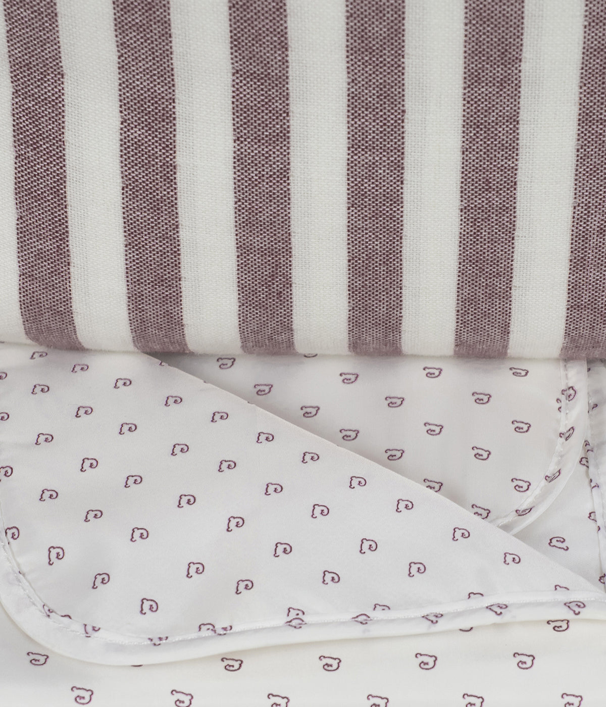 Mochila de maternidade Cherry Strips da Pasito a Pasito com muda fraldas incluido.