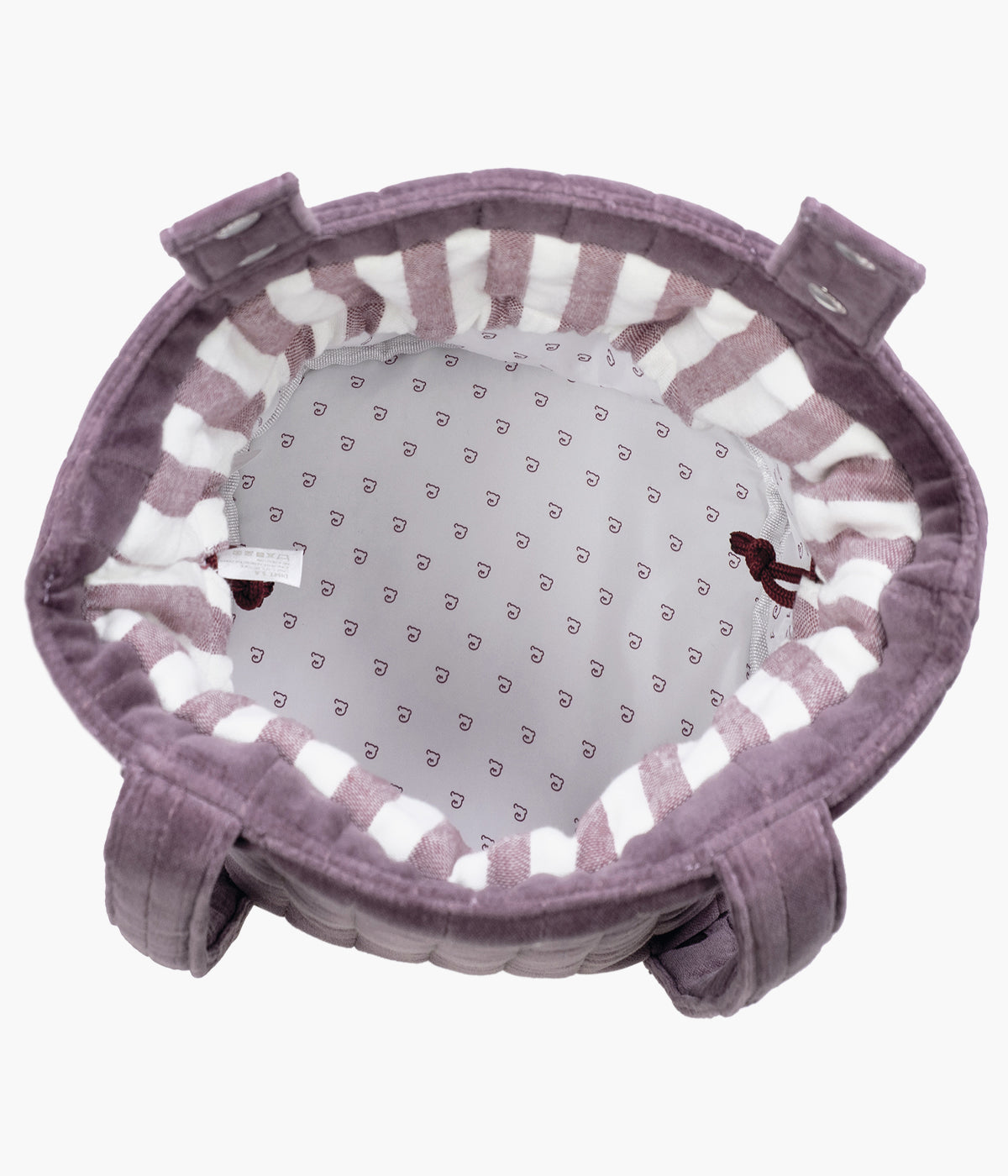 Bolsa Bucket Pasito a Pasito Cherry Velvet aberta e com compratimentos visiveis.