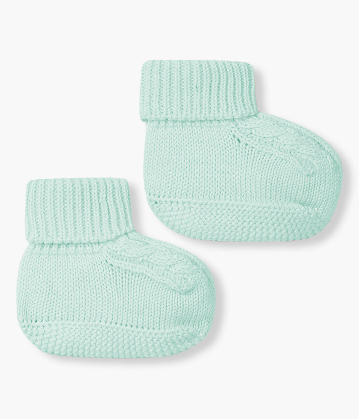 Par de carapins em malha de algodão orgânico verde-água da Wedoble para bebé e recém-nascido(a). Carapins tipo bota com dobra em malha suave com detalhes entrelaçados.