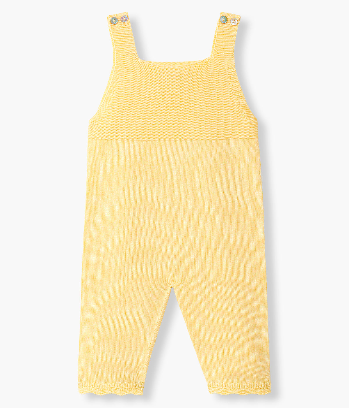Vista de frente do macacão em malha de algodão orgânico amarelo da Wedoble para bebé e recém-nascido(a). Suave e respirável macacão de alças e sem pés com abertura nas alças.