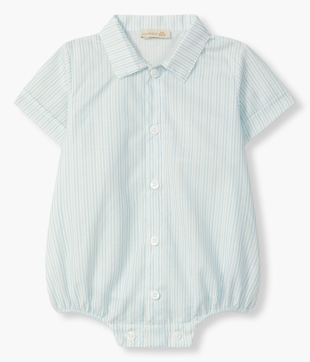 Vista frontal do fofo da Wedoble para bebé menino e recém-nascido, 100% algodão. Suave fofo com gola bico e padrão riscas azuis, brancas e cinza. Abertura na frente e entrepernas.