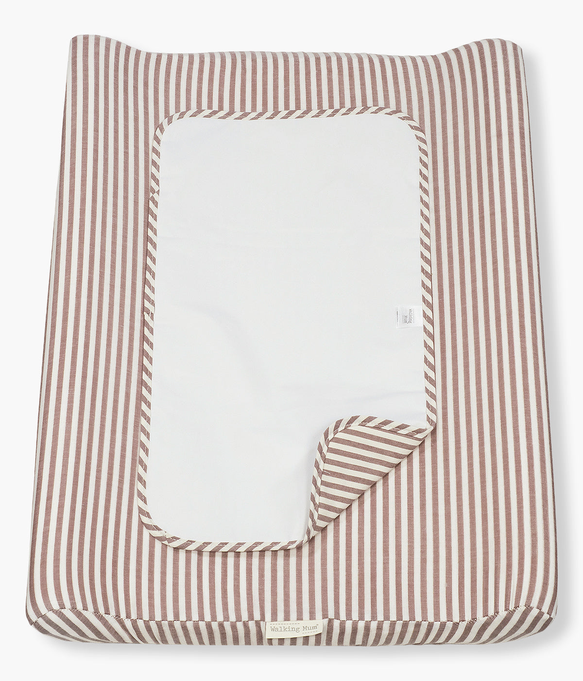 Trocador de Fraldas Praliné Strips Moka da Walking Mum. Prático trocador com padrão riscas em tons de rosa e bege que oferece um espaço confortável e seguro para mudar a fralda da bebé em casa. Com espuma viscoelástica, base antiderrapante e capa removível impermeável, combina funcionalidade, higiene e um design delicado que harmoniza com o quarto da bebé.