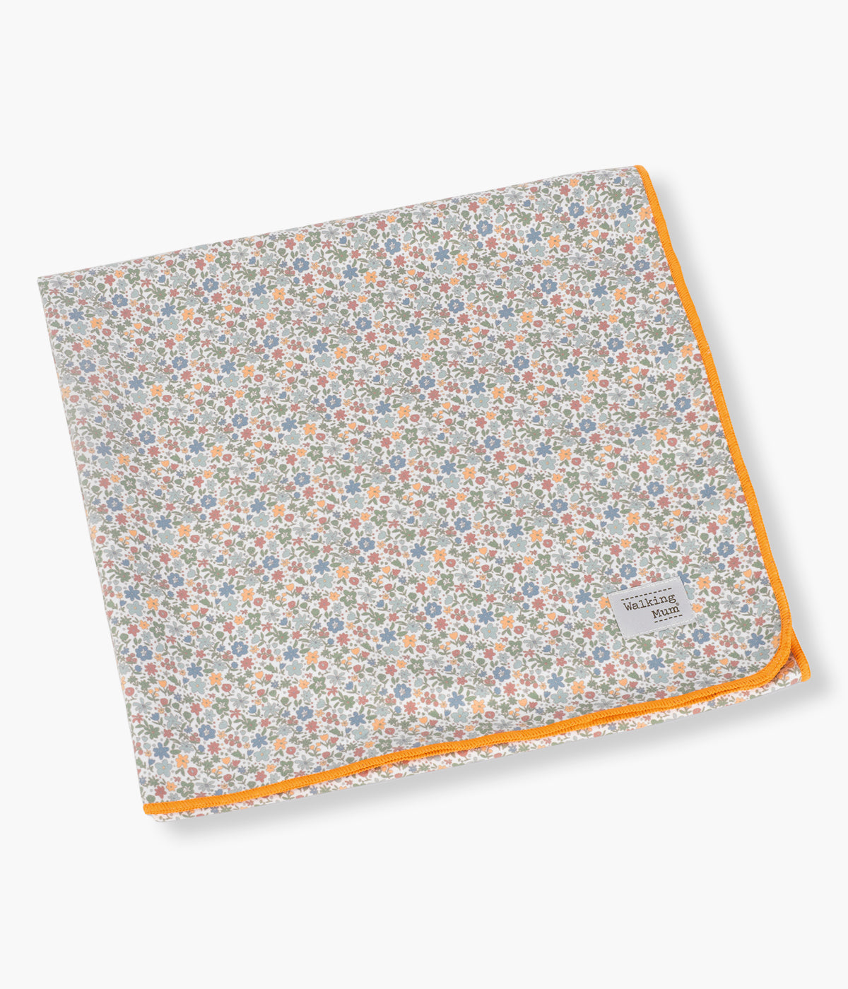 Vista dobrada da toalha de microfibra Summer Flowers da Walking Mum. Perfeita para a praia, piscina ou passeios de verão. Leve, compacta e de secagem rápida, esta toalha com padrão floral oferece conforto, praticidade e proteção solar FPS/SPF 50+ para acompanhar todas as aventuras ao ar livre.