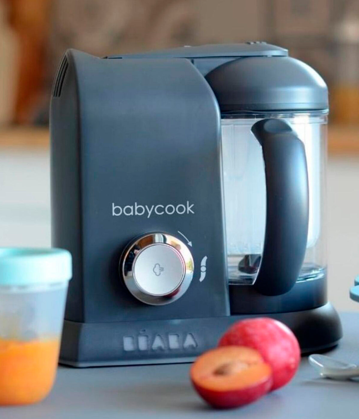 Vista frontal do Robô de cozinha para bebé 4 em 1 Baby Cook Solo da Béaba na cor Dark Grey. Robô de cozinha 4 em 1 que cozinha a vapor, tritura, descongela e aquece alimentos.