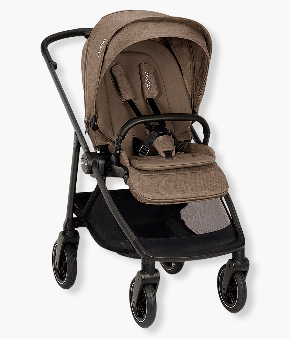 Vista frontal do carrinho de passeio Swiv da marca Nuna na cor Pistachio. Elegante carrinho concebido para proporcionar uma experiência de passeio inovadora, graças às suas exclusivas rodas com rotação 360°, acionadas através de um simples botão na pega. A estrutura reforçada com fibra de carbono e alumínio combina leveza e resistência, enquanto a suspensão integrada no assento garante um passeio suave em qualquer superficie. Inclui vários acessórios para acompanhar a família em todas as aventuras.