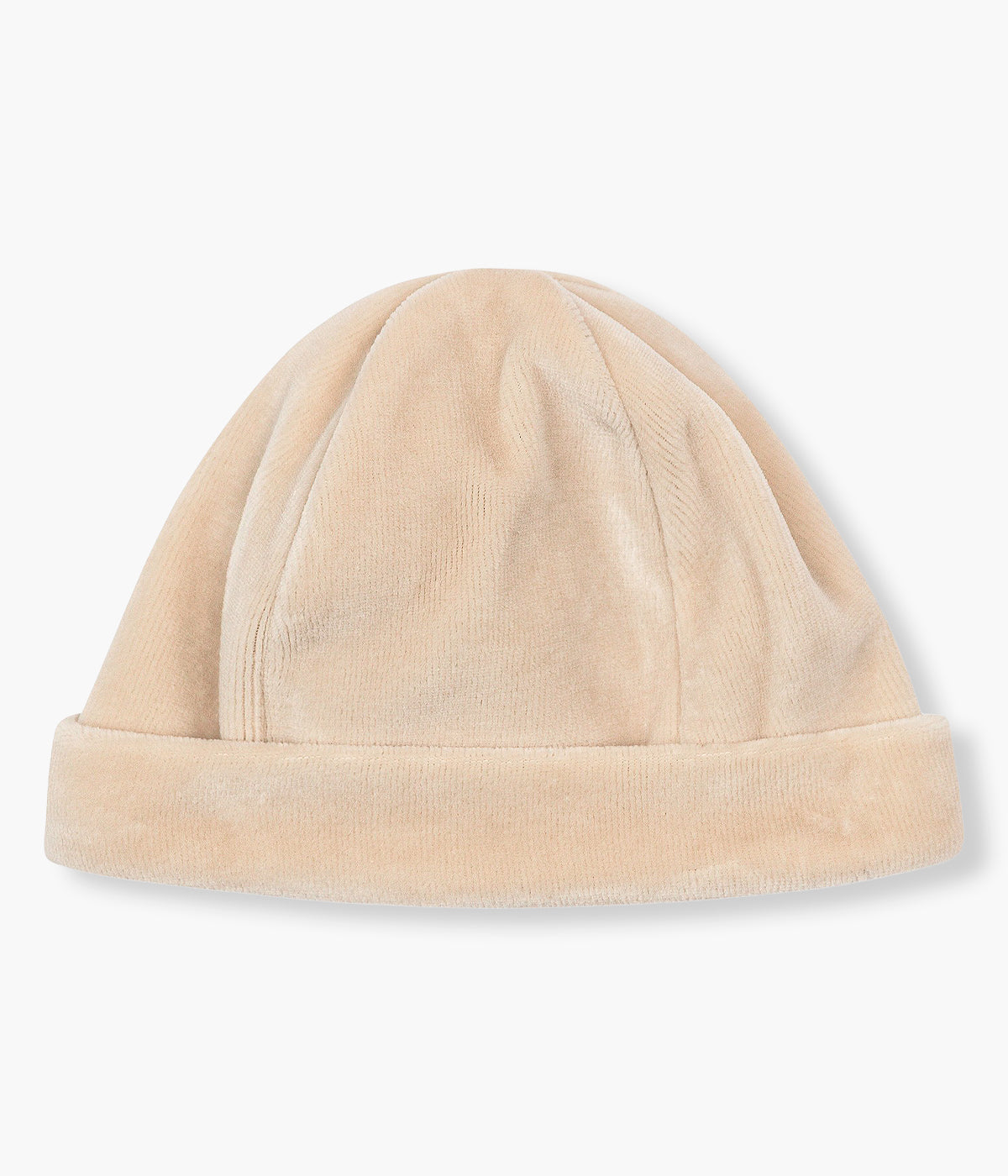 Vista traseira do gorro em veludo bege da Baby Gi para bebé e recém-nascido(a). Forro em algodão sem costuras. Fofo focinho de urso bordado na frente.
