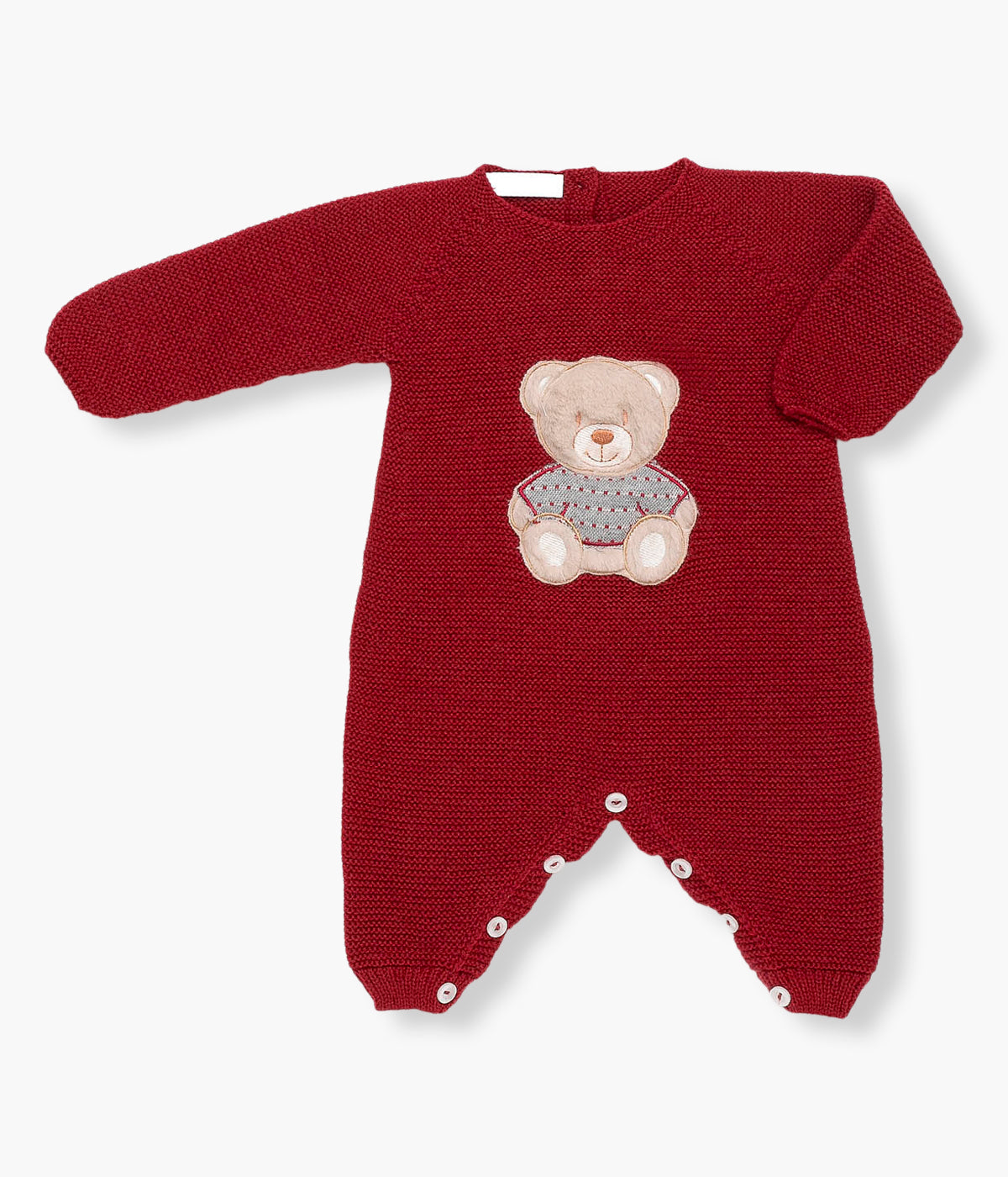 Vista frontal do babygrow em malha vermelha com lã da Juliana para bebé e recém-nascido(a). Quentinho babygrow sem pés com urso com suave pelo no peito. Abertura nas costas e entrepernas.