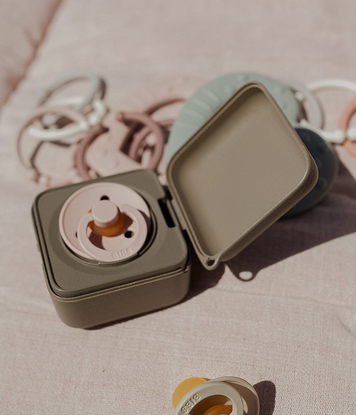 Bibs Caixa Porta Chupetas Dark Oak - Castanho