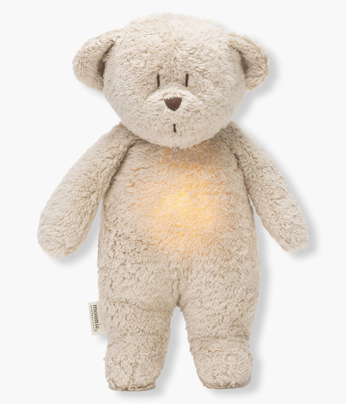 Olá! Eu sou o Urso Moonie Sand Natur, o novo melhor amigo do seu bebé. Sou um peluche feito de algodão orgânico pérola, super macio e seguro, e tenho um talento especial: consigo ajudar o seu bebé a adormecer mais tranquilamente. Como? Com a ajuda de sons naturais pink noise, luz de presença suave com 7 cores, gravador de voz e um sensor de choro inteligente que me faz entrar em ação sempre que o seu bebé precisa de mim. Juntos, vamos transformar as noites, e as sestas, em momentos de paz.