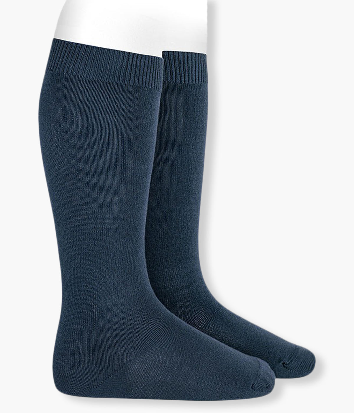 Meias pelo joelho lisas em algodão anti-pilling de cor azul-escuro (Lapislazuli 484) da marca Cóndor para bebé e recém-nascido(a).