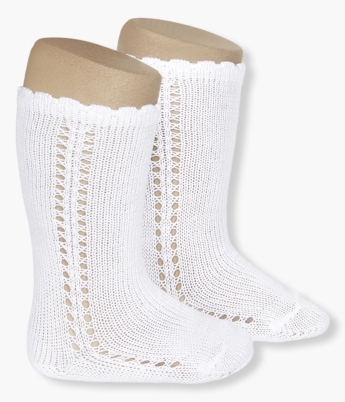 Meia pelo joelho com abertura na lateral efeito espiga em algodão anti-pilling de cor branco (200) da marca Cóndor para bebé e recém-nascido(a).