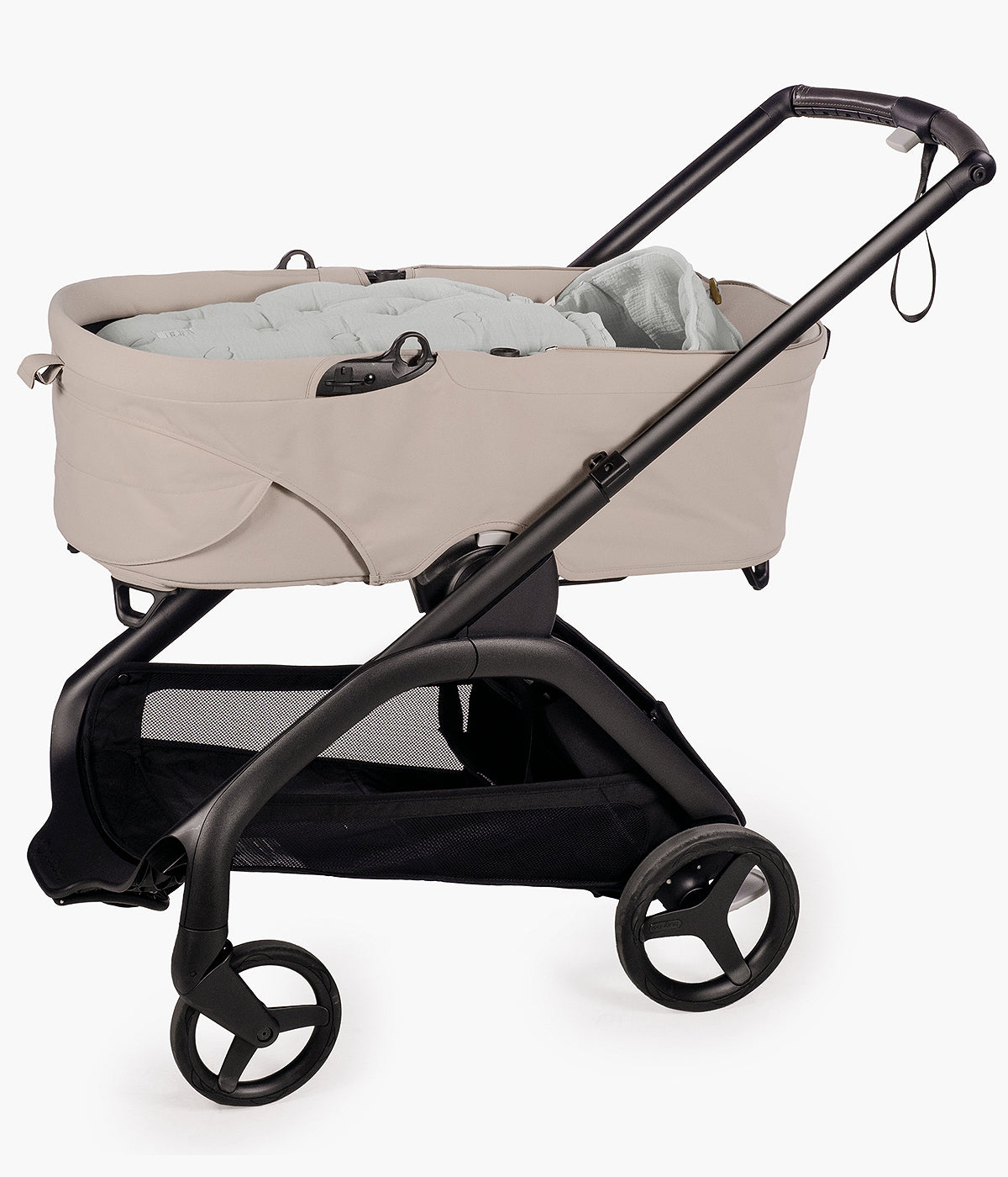 Saco de dormir 2 em 1 Walking Mum Sintra verde aplicado numa alcofa.