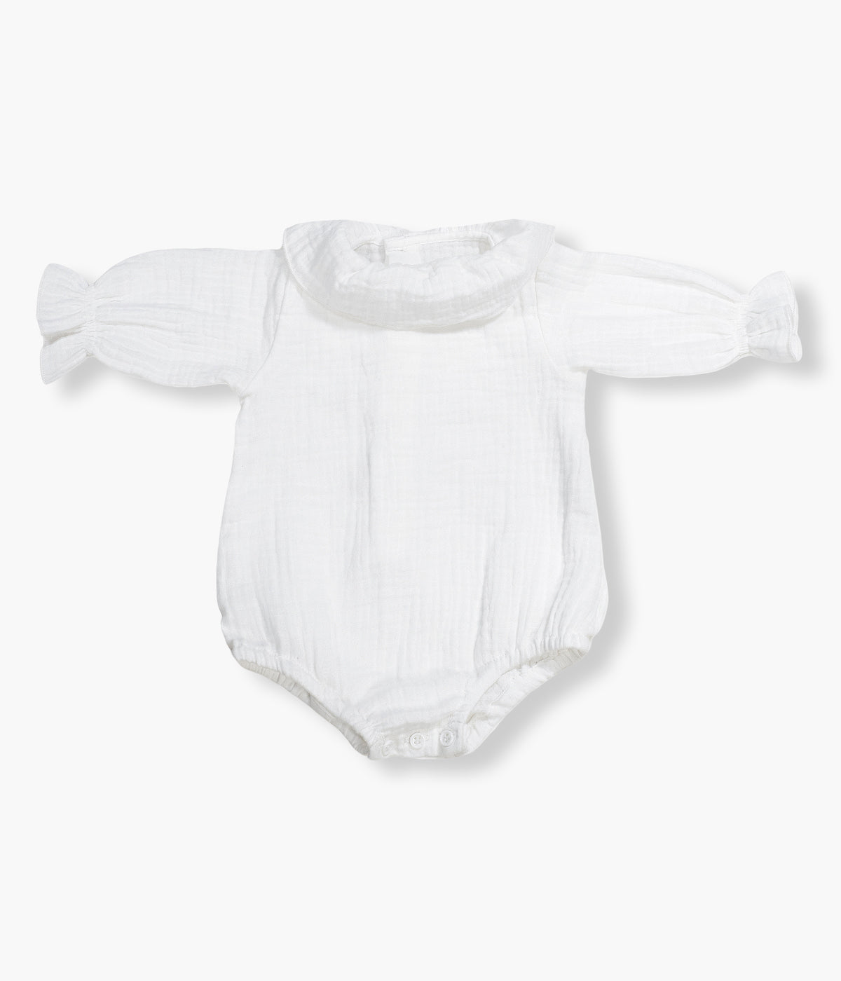 Conjunto de 3 peças em algodão da Pasito a Pasito composto por body em tecido musselina branco com gola folho, camisola e tapa fraldas em malha tricot azul para bebé menino e recém-nascido.