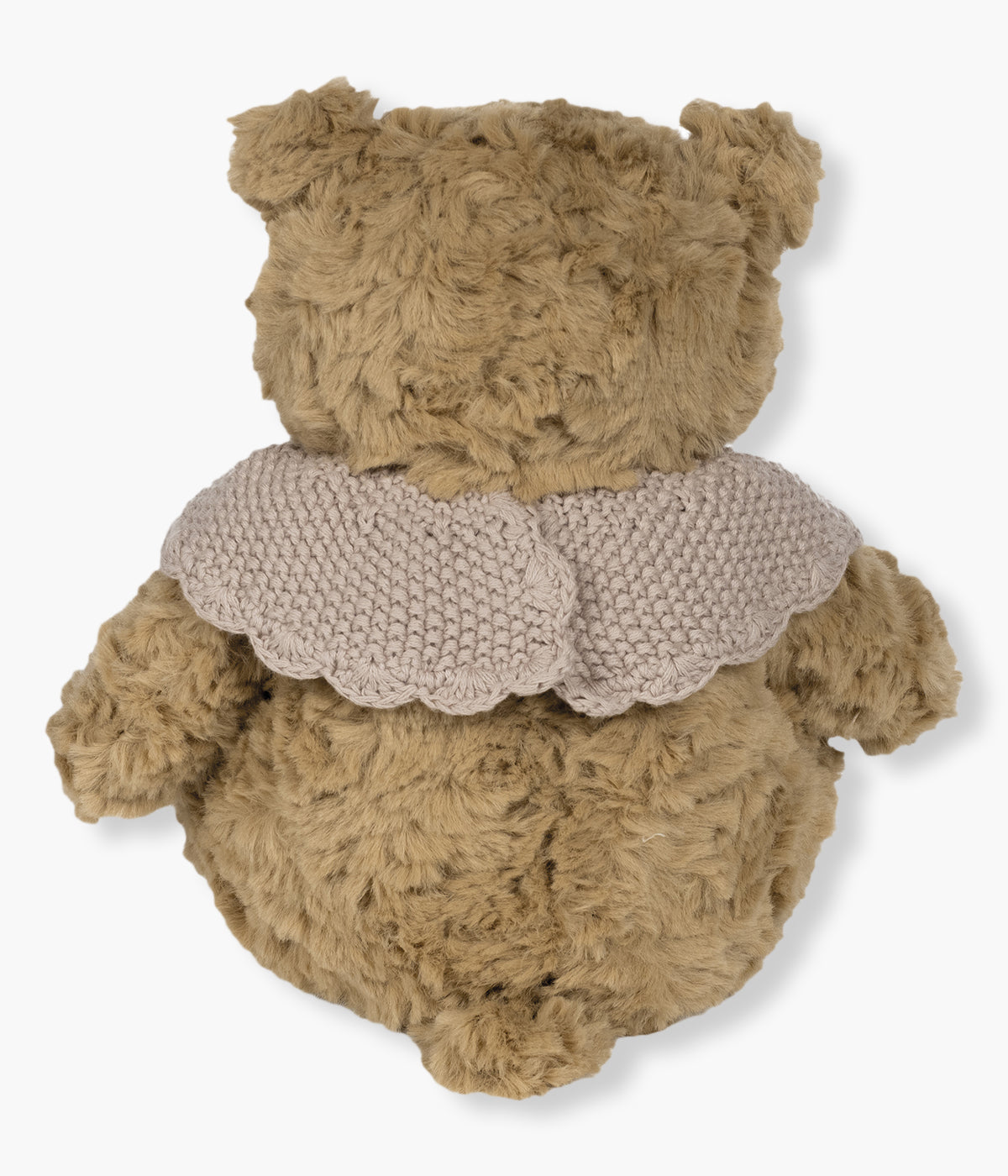 Urso de peluche castanho da Pasito a Pasito para Bebé menina. Delicado urso com textura aveludada ideal para o contacto com a pele sensível da bebé. O detalhe da gola em tricot, numa tonalidade delicada de rosa velho, confere um toque clássico e amoroso ao seu visual, tornando-o ainda mais especial.