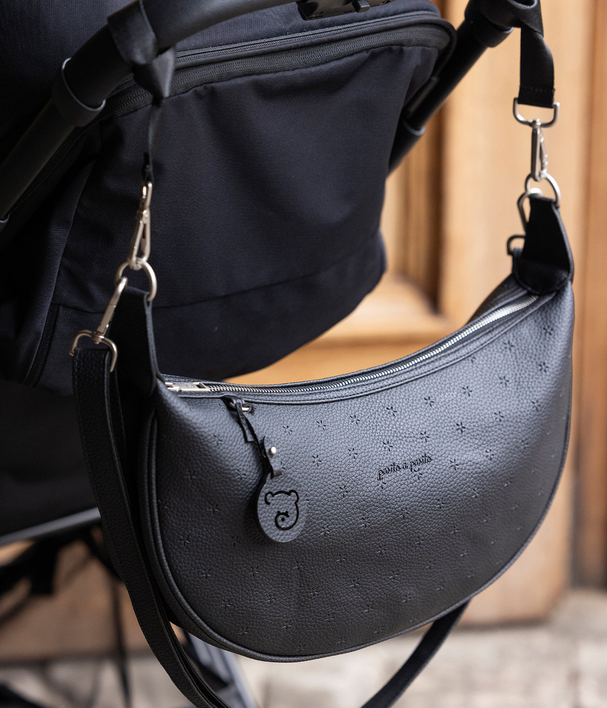 Bolsa de Passeio Gôndola Pasito a Pasito New London Black - Preto