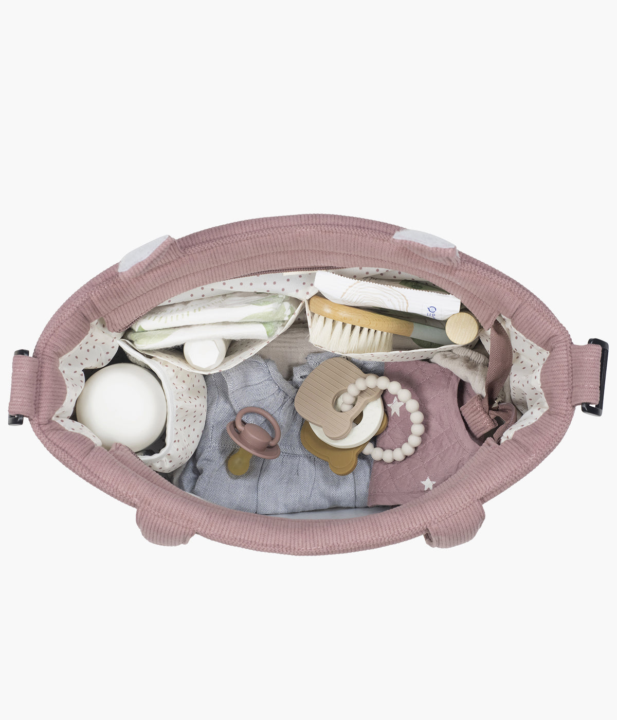 Bolsa de passeio em Bombazine Gala Cerise da Walking Mum aberta com artigos de bebé organizados.