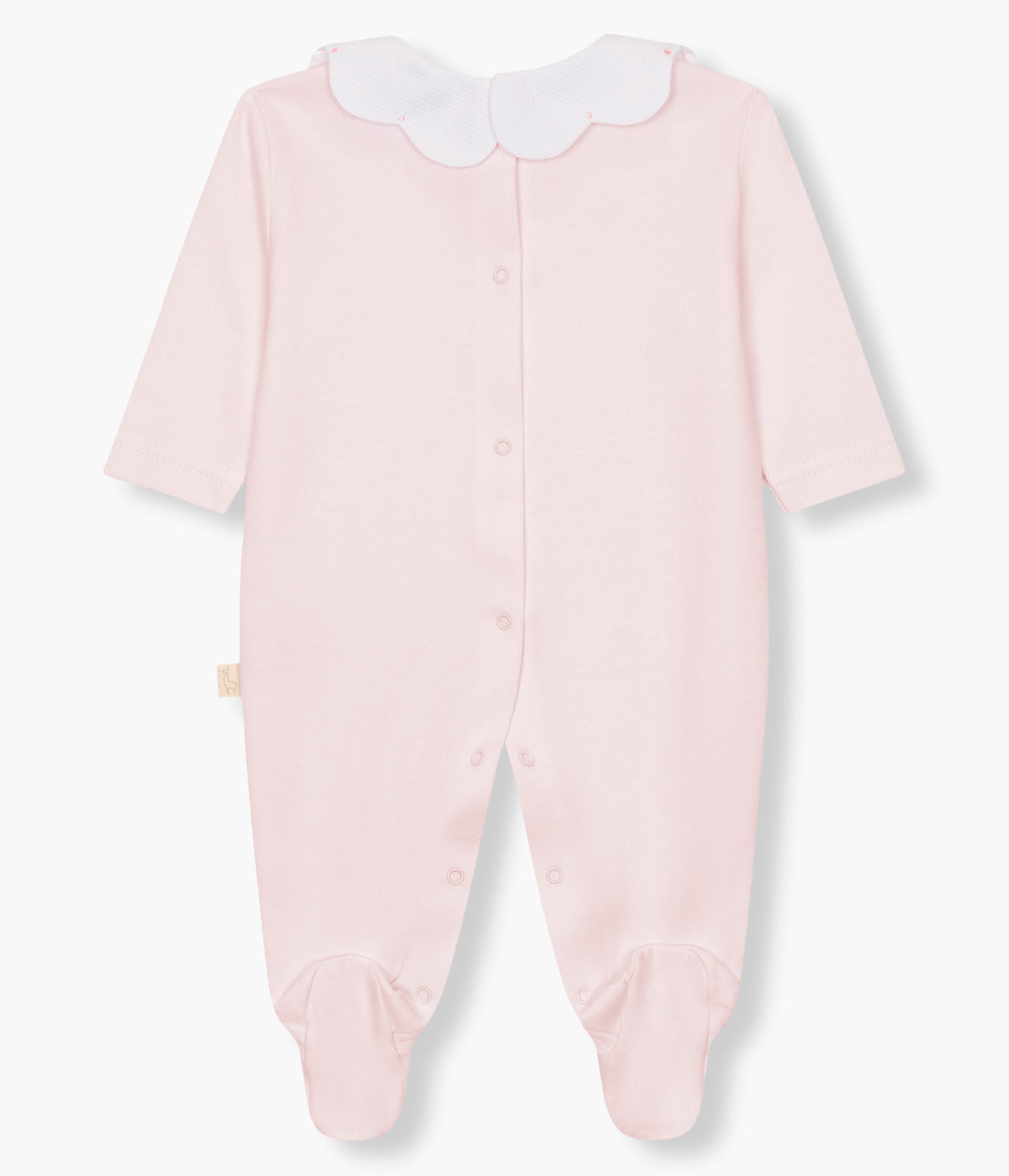 Vista de costas do babygrow em algodão rosa da Baby Gi para bebé menina e recém-nascida. Gola ondulada em tecido piquet branco. Abertura com molas de pressão nas costas e entrepernas.