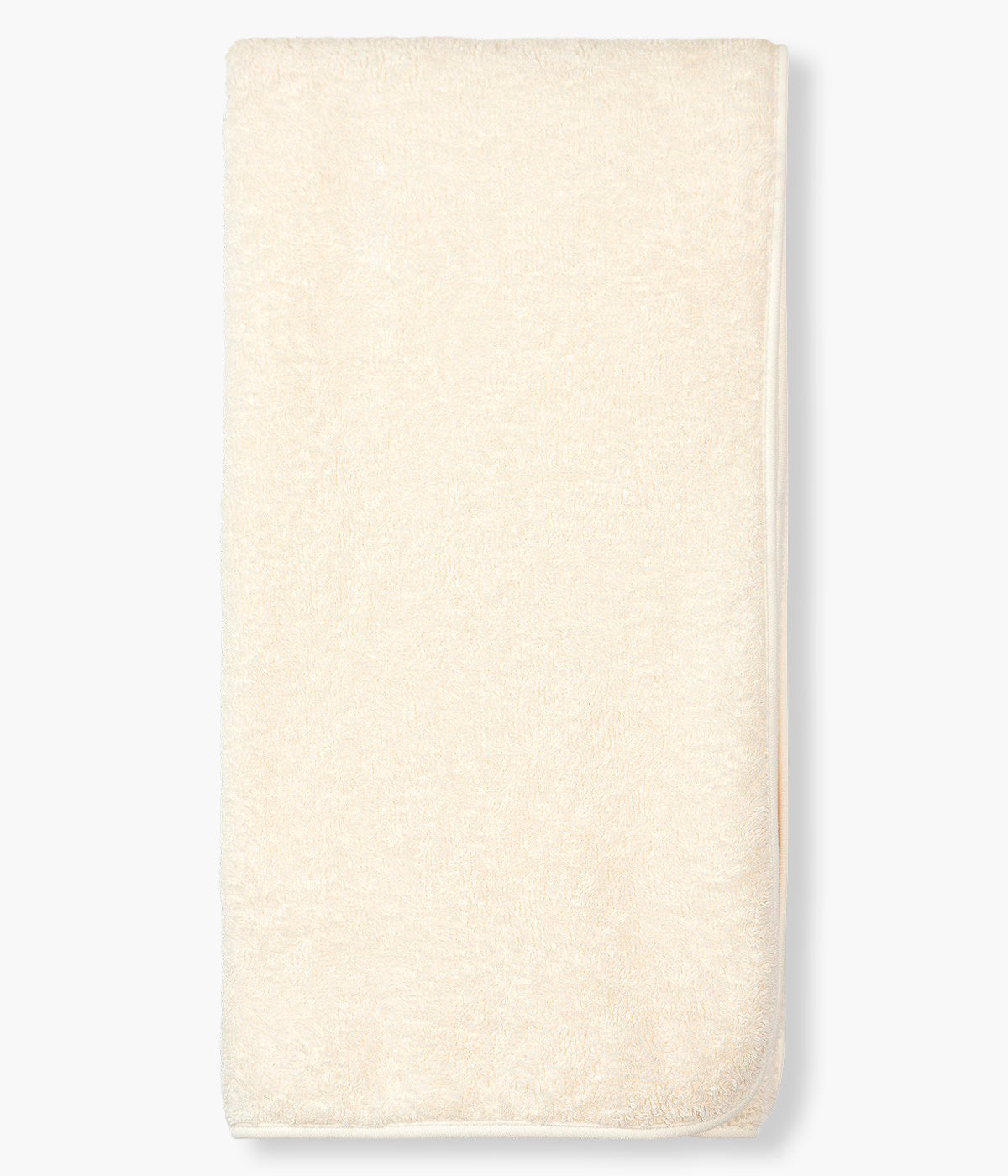 Vista traseira da toalha de banho da Baby Gi para bebé e recém-nascido(a), 100% algodão. Suave e absorvente toalha em turco pérola com carapuço no canto com bordado fofo focinho de urso castanho a combinar com a picueta.
