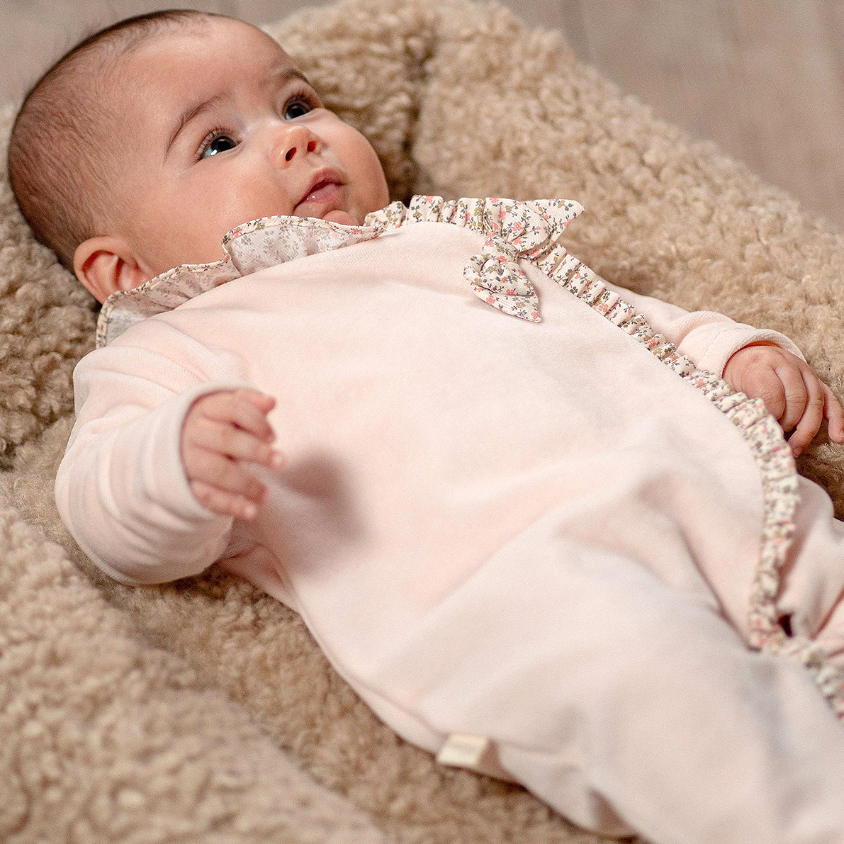 Babygrows para bebé recém-nascido.