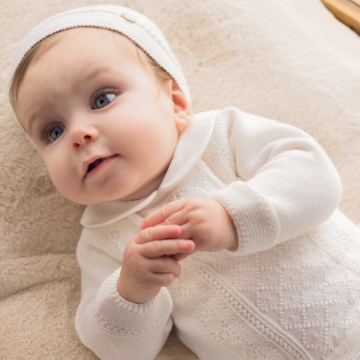 Conjuntos de malha para bebé na Moon Baby Shop.