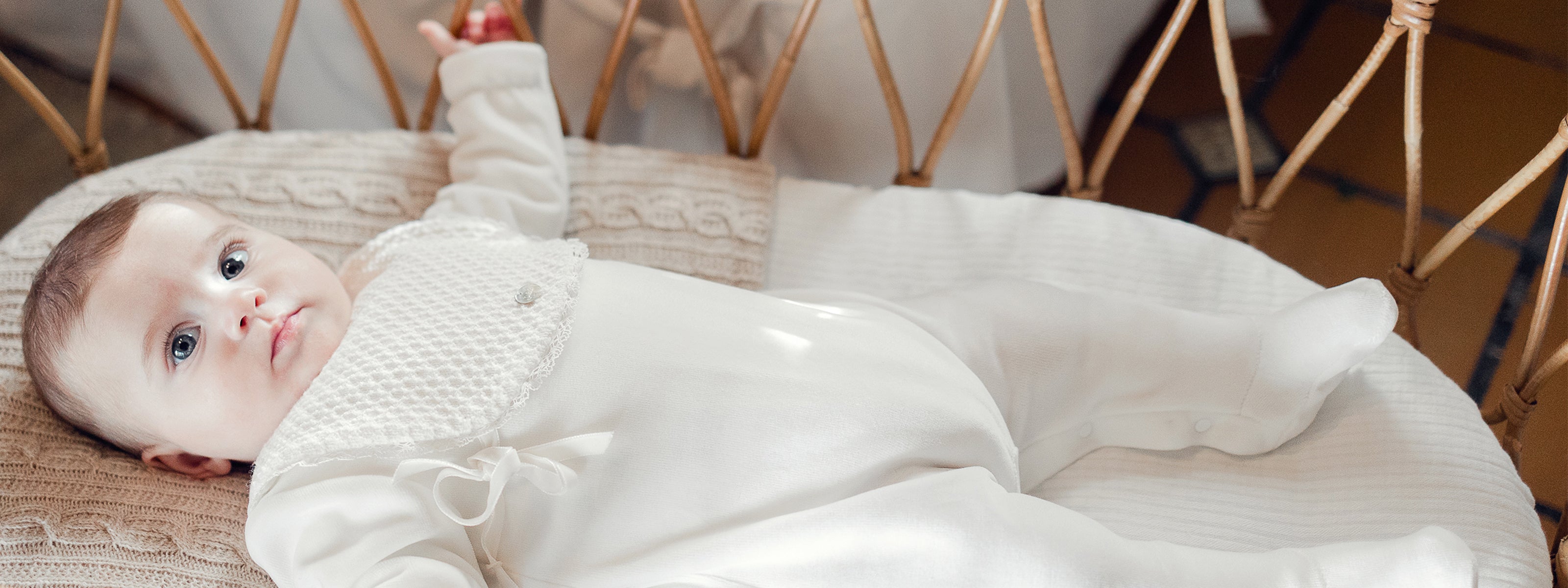 Marca Paz Rodriguez com roupa elegante e sofisticada disponível na Moon Baby Shop.