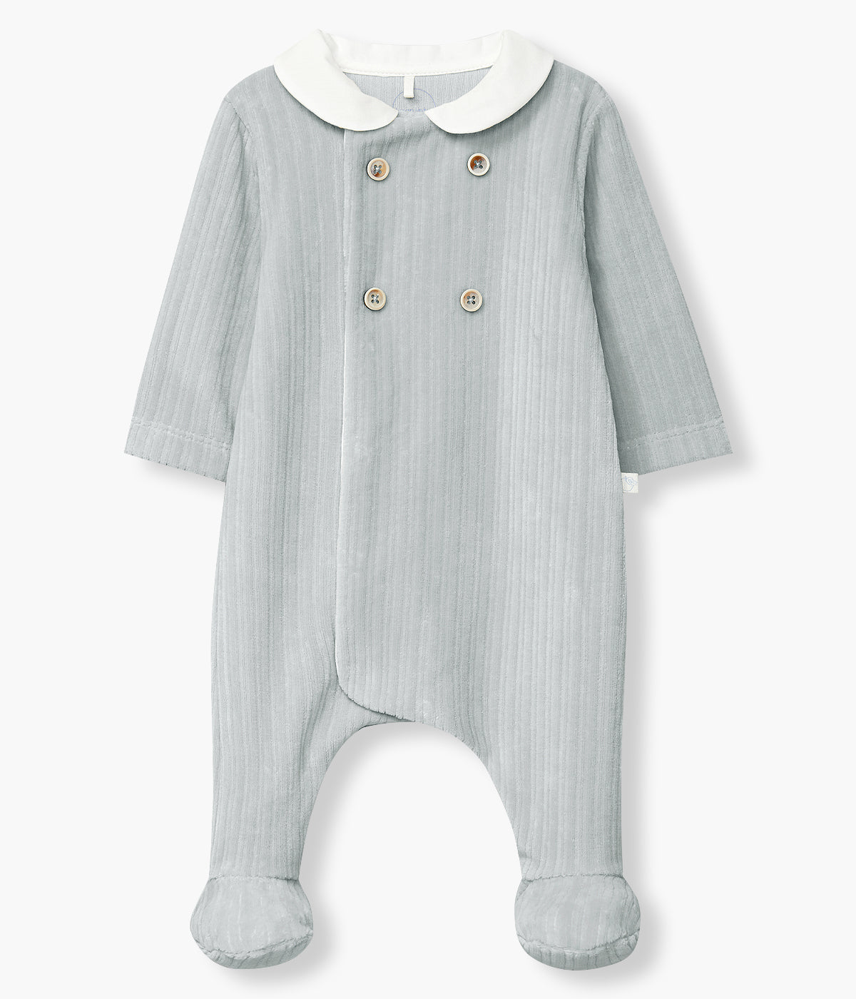 Babygrow em veludo canelado azul-acinzentado da Laranjinha para bebé menino e recém-nascido. Delicado babygrow com gola redonda cortada em branco e botões decorativos. Abertura na frente e entrepernas com molas de pressão para vestir facilmente.
