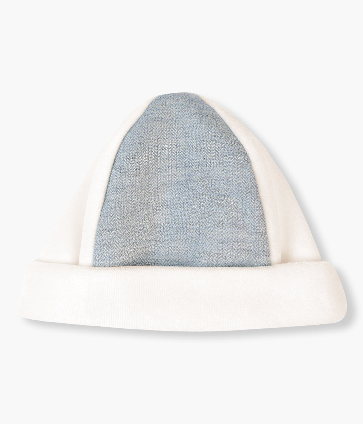 Gorro duplo em veludo pérola da Baby Gi para bebé menino e recém-nascido. Detalhe numa das faces com aplicação de tecido azul-ganga. Forro em algodão sem costuras.