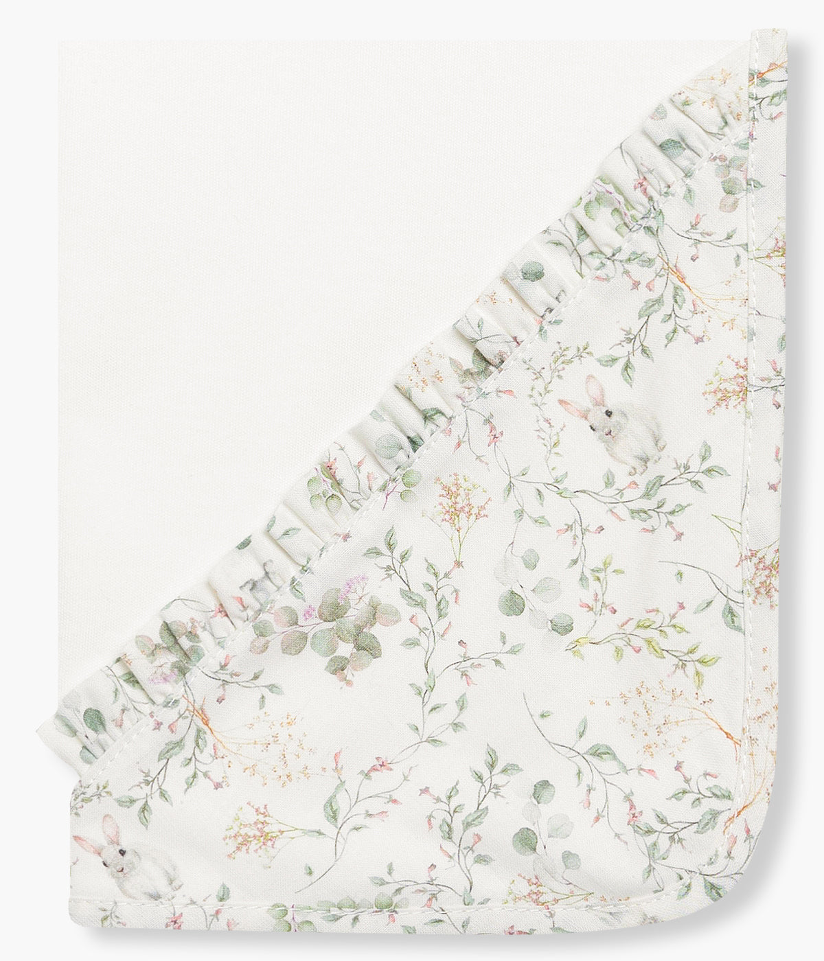Fralda pérola da Baby Gi para bebé menina e recém-nascida, 100% algodão. Detalhe no canto, pequeno folho e rebordo a toda a volta com aplicação em tecido de padrão floral.