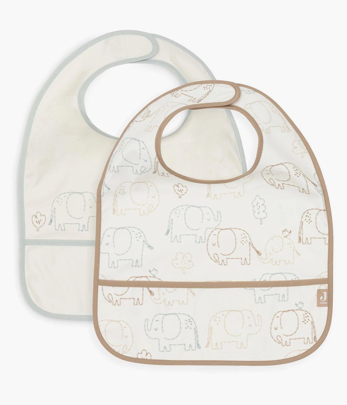 Conjunto de duas babetes impermeáveis pérola com padrão elefantes em tons de azul e bege da Jollein para bebé e recém-nascido(a). Babetes impermeáveis com bolso perfeitas para manter o bebé limpo enquanto aprende a beber e comer sozinho.