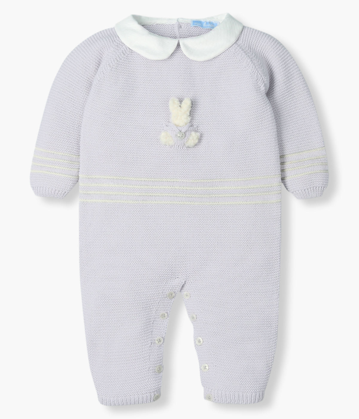 Babygrow em malha lilás sem pés da Mac Ilusión para bebé e recém-nascido(a). Gola redonda cortada branca, coelho de peluche pérola no peito e riscas decorativas.