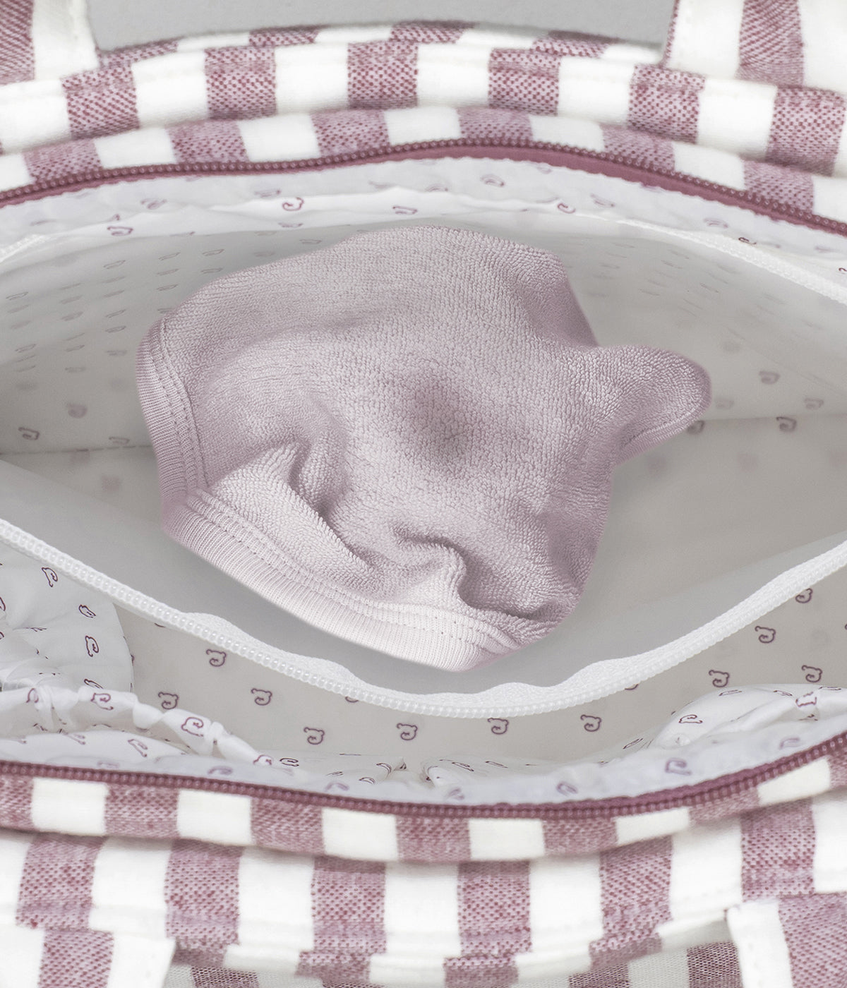 Bolsa de passeio Cherry Strips da Pasito a Pasito com compartimento para roupas molhadas.