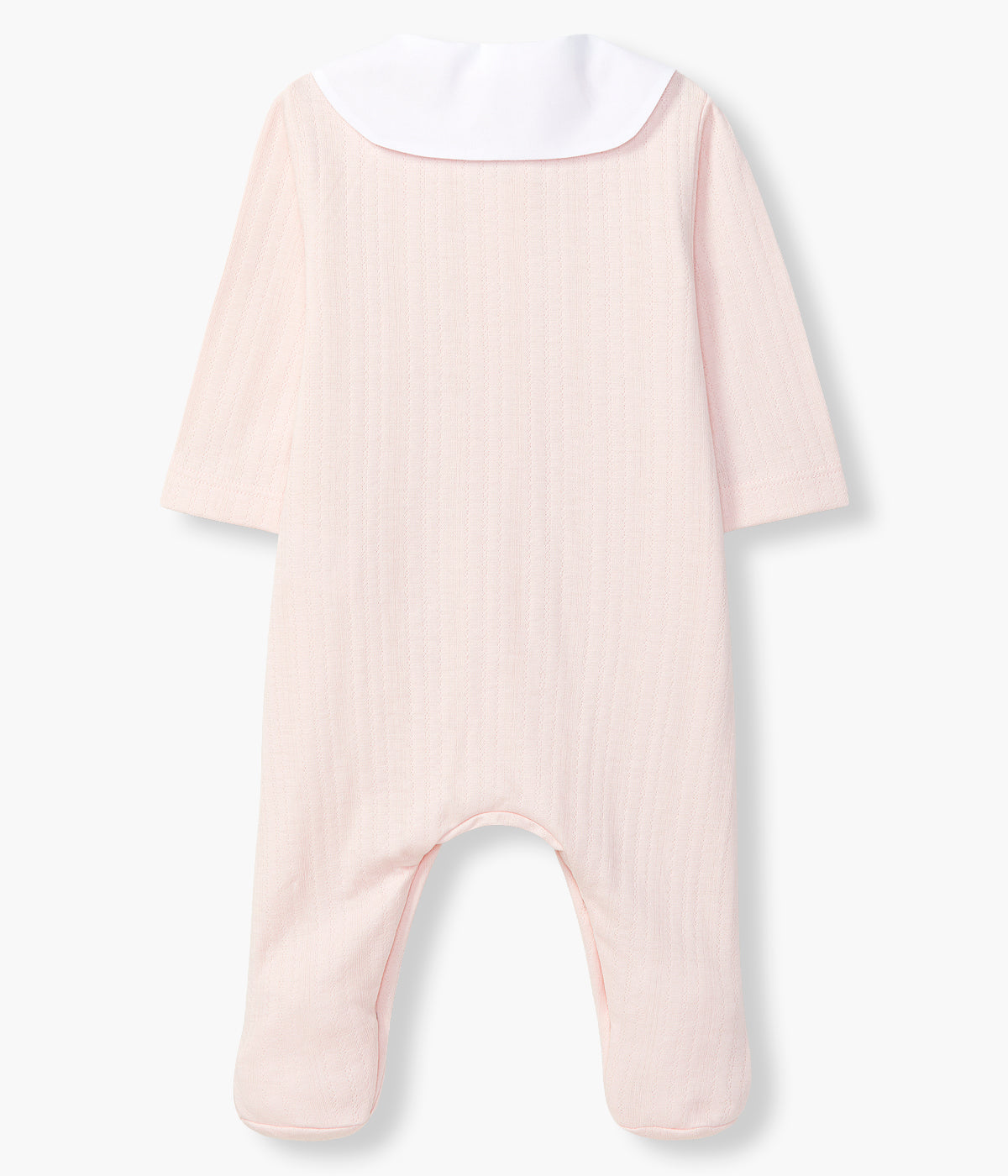 Vista de costas do babygrow em algodão orgânico rosa da Laranjinha para bebé menina e recém-nascida. Gola redonda branca cortada com pequenas flores bordadas e detalhes na malha. Abertura na frente e entrepernas.