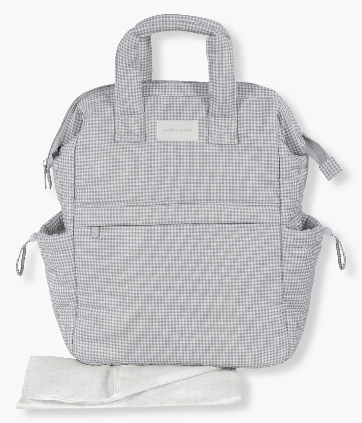 Vista de frente da Mochila de maternidade Little Bloom Vichy da Pasito a Pasito com resguardo incluido.