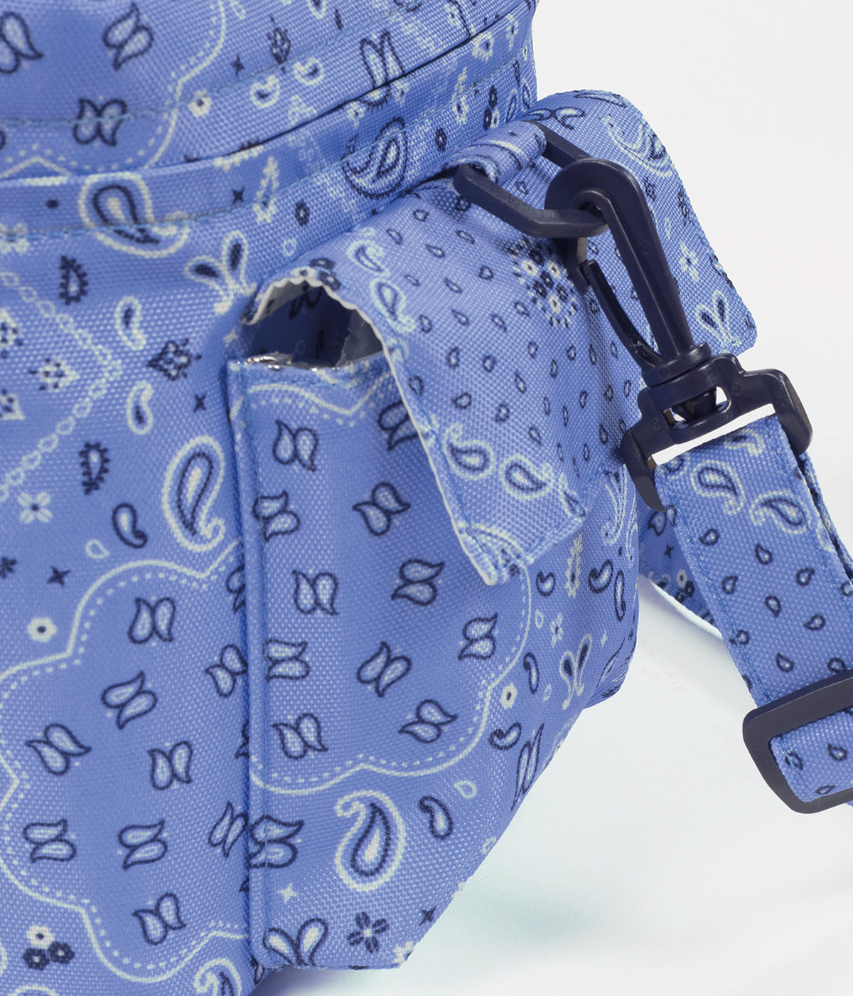 Vista de lateral da Bolsa térmica Summer Bandana da Walking Mum.