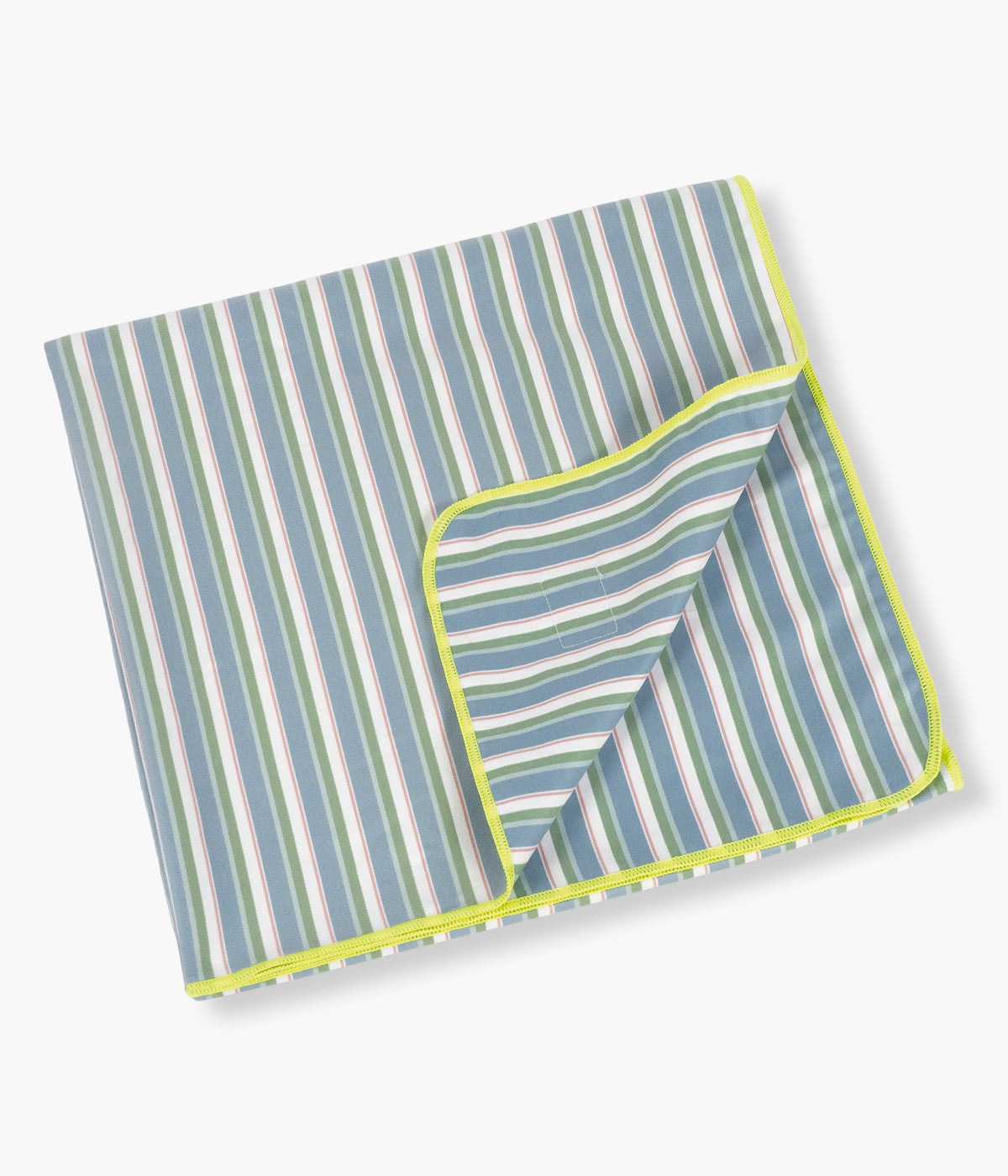 Vista dobrada da toalha de microfibra Summer Strips da Walking Mum. Perfeita para a praia, piscina ou passeios de verão. Leve, compacta e de secagem rápida, oferece conforto, praticidade e proteção solar FPS/SPF 50+ para acompanhar todas as aventuras ao ar livre.