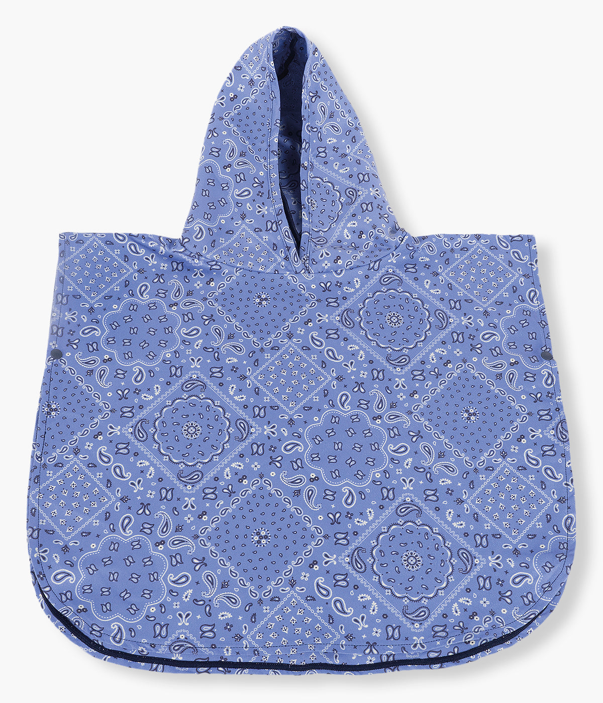 Vista de frente poncho de microfibra Summer Bandana da Walking Mum. Peça ideal para depois do banho na praia ou piscina, este poncho é leve, suave e de secagem rápida. Envolve o bebé com conforto e proteção solar FPS/SPF 50+, garantindo bem-estar e segurança.