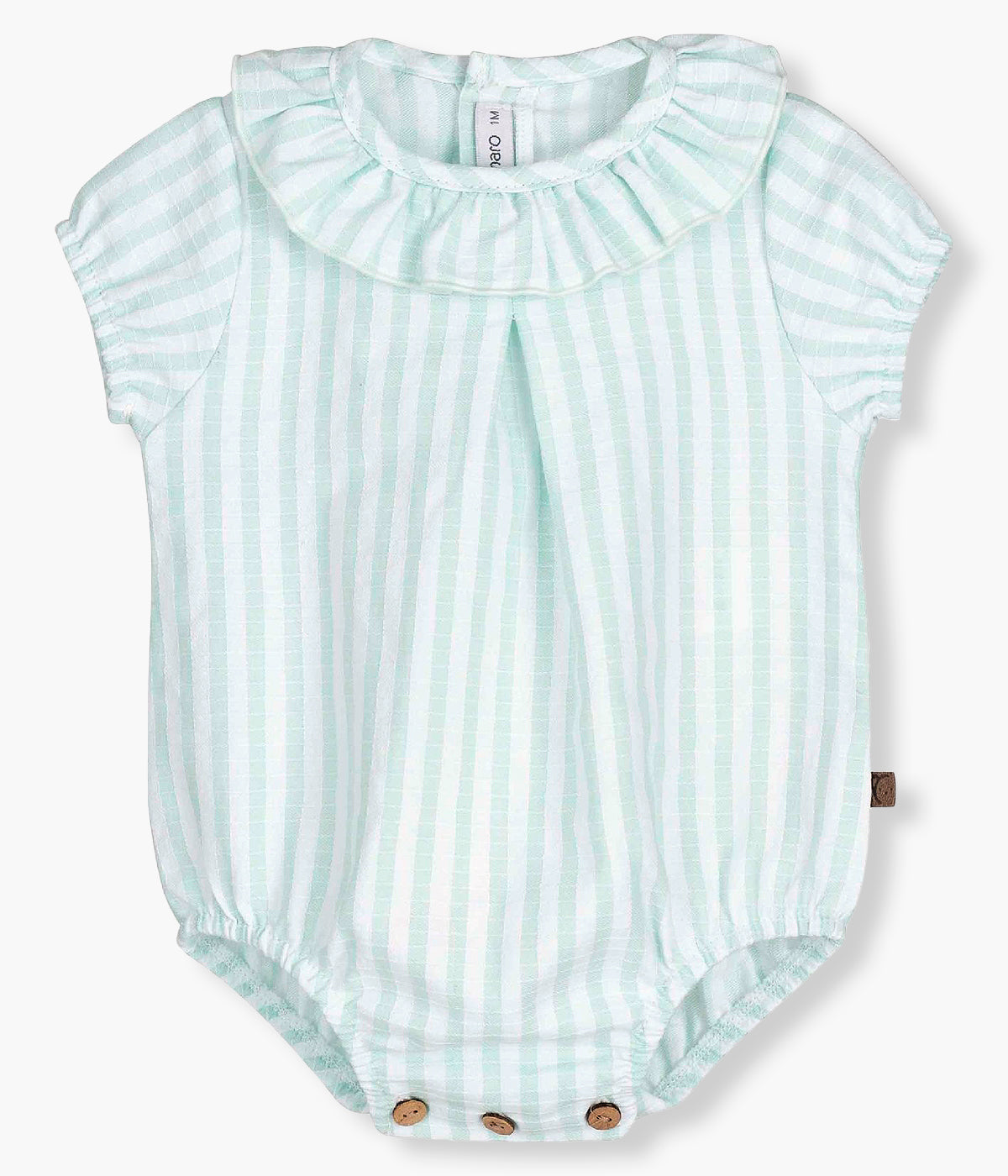 Fofo em algodão da Calamaro Baby para bebé e recém‑nascido(a). Gola folho, padrão riscas verdes e brancas. Abertura nas costas e entrepernas com botões de madeira.