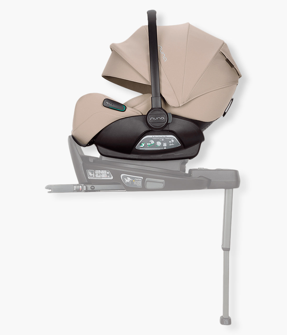 Vista lateral com base nuna next da babycoque para bebé Arra flex da marca Nuna na cor Chateau. Premium babycoque i-Size leve e reclinável, adequada desde o nascimento até aos 87cm.