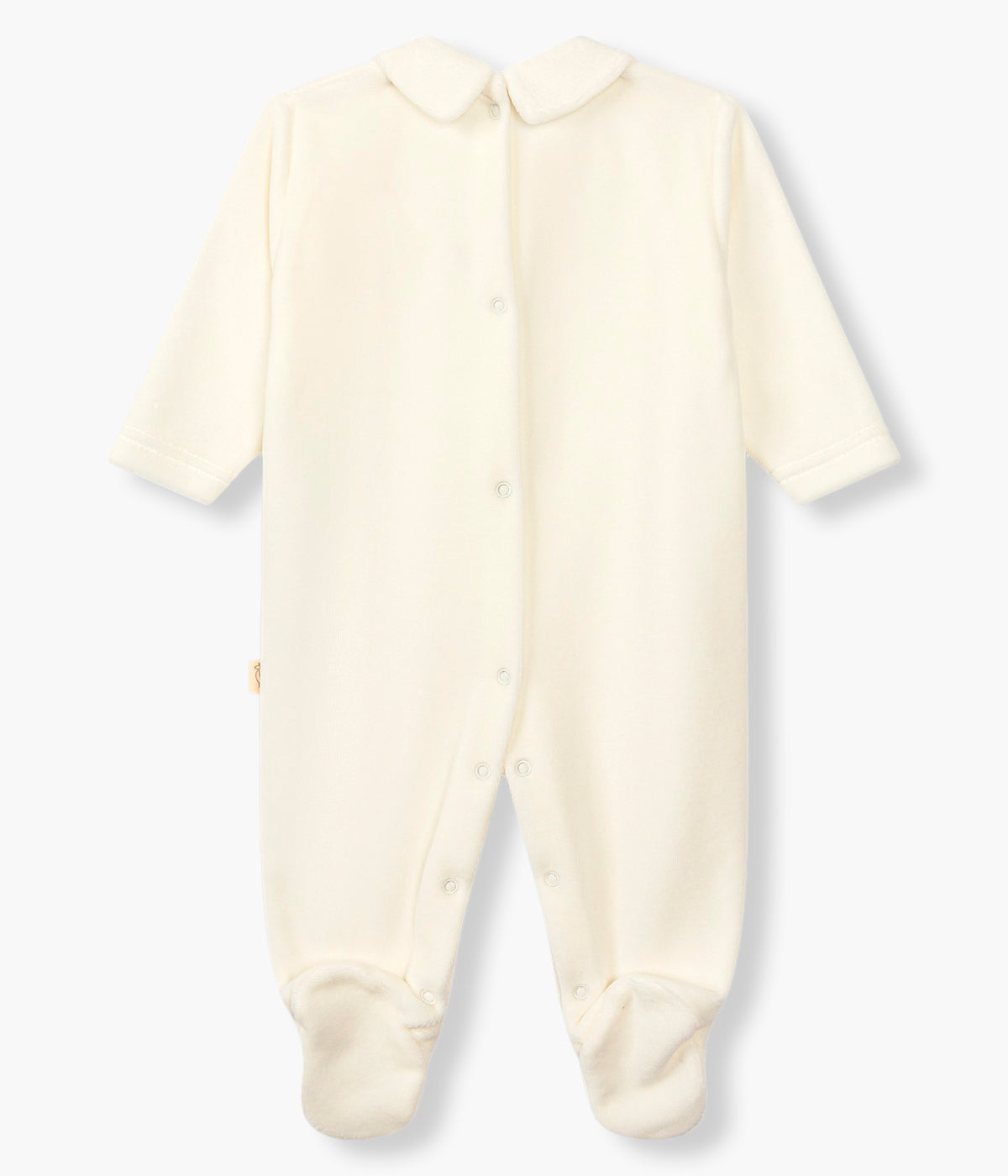 Vista traseira do babygrow em veludo pérola da Baby Gi para bebé menina e recém-nascida. Gola redonda cortada. Bordado de flores na frente. Abertura nas costas e entrepernas.