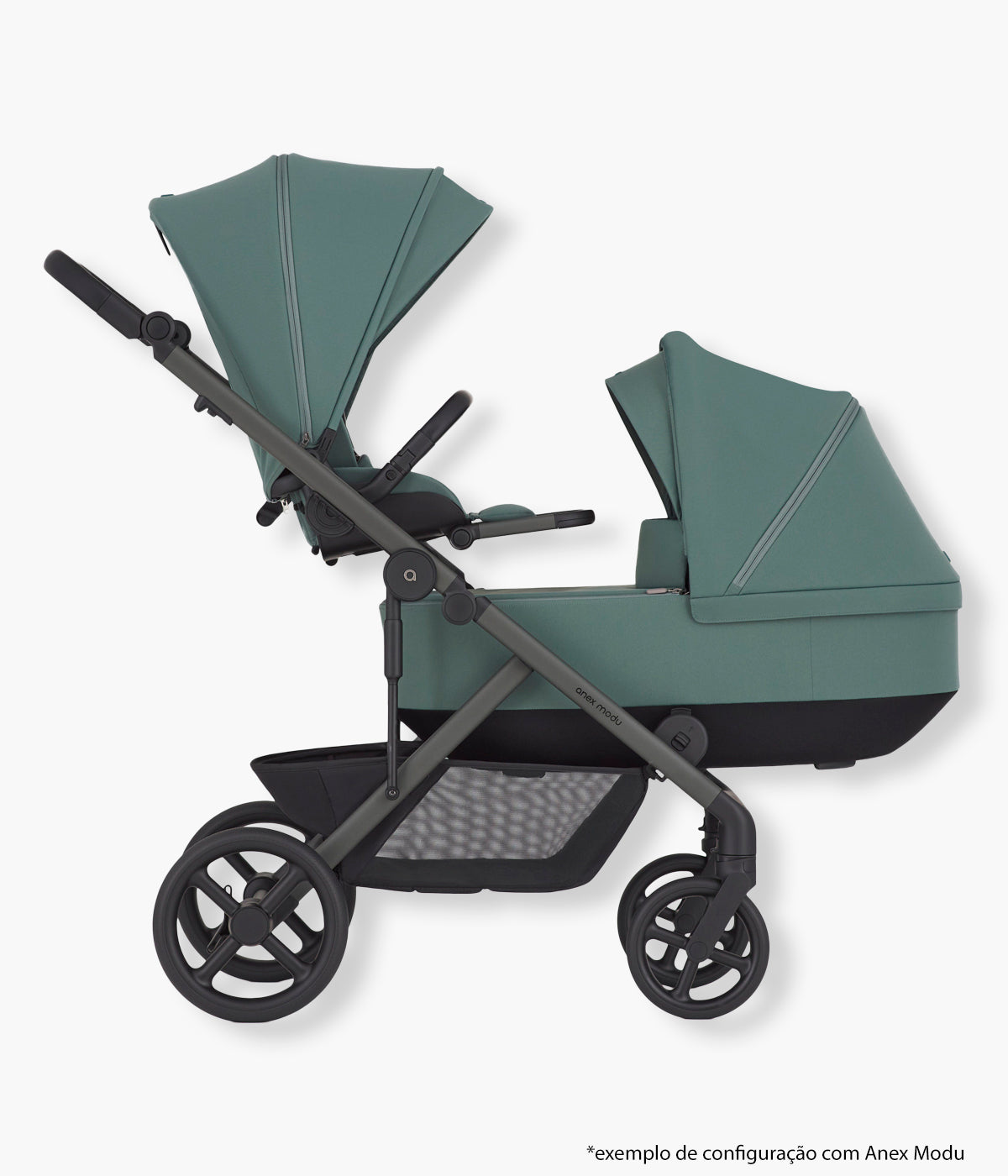 Vista lateral da alcofa para carrinho de passeio modular Modu da marca Anex na cor Greeny instalada na estrutura modu com assento.