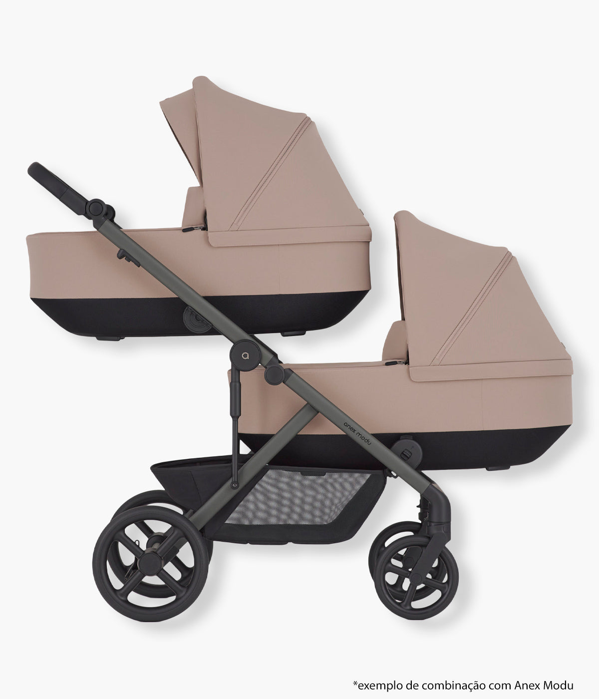 Vista lateral da alcofa para carrinho de passeio modular Modu da marca Anex na cor Rooty numa possivel configuração com o carrinho modu.