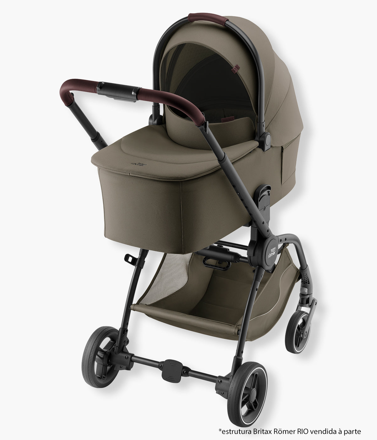 Vista lateral e aplicada na estrutura da alcofa para carrinho de passeio Rio Lux da marca Britax Römer na cor Urban Olive. Elegante alcofa que proporciona ao recém-nascido uma posição totalmente horizontal, confortável e protegida durante os primeiros meses.