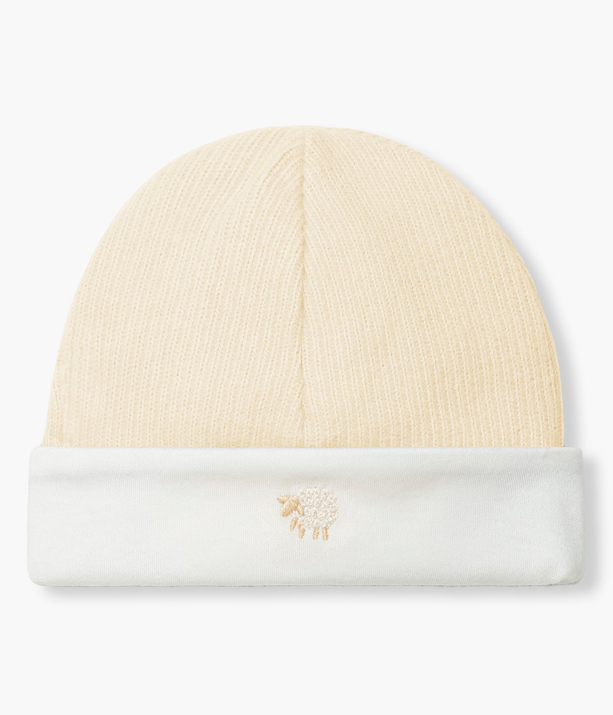 Vista frontal do gorro em algodão canelado amarelo da Laranjinha para bebé e recém-nascido(a). Amorosa ovelha bordada na frente. Forro e dobra em branco.