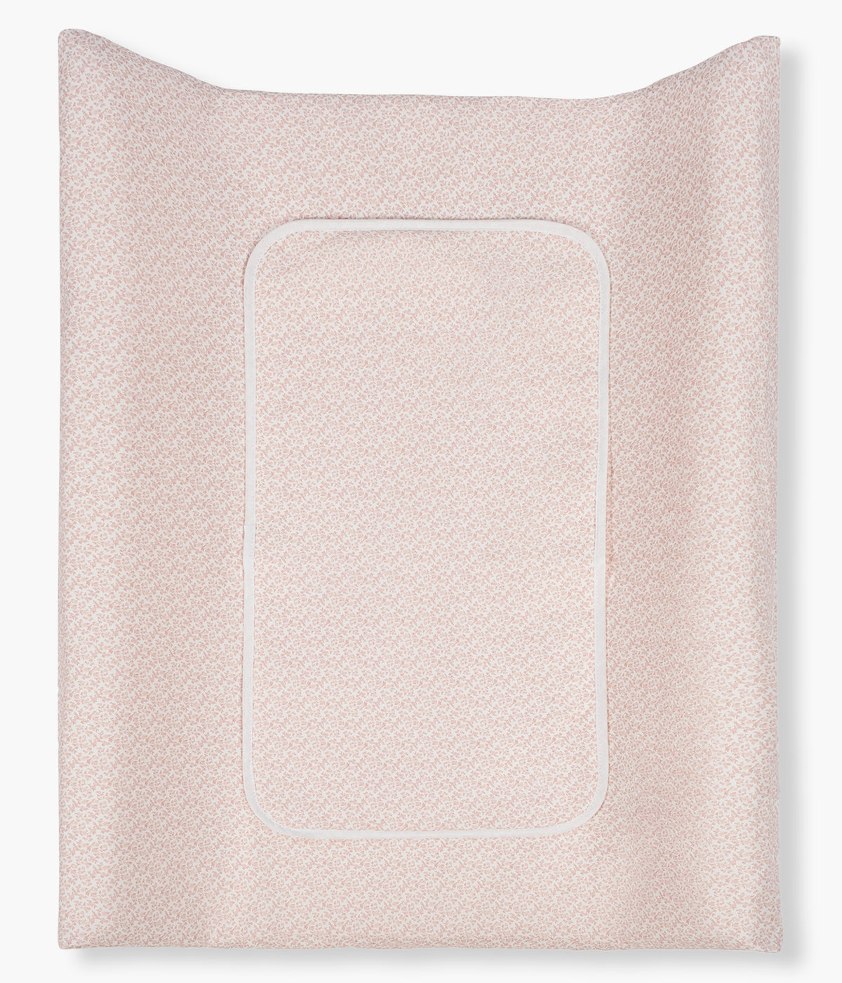 Vista frontal do trocador de fraldas Maison Tender da Pasito a Pasito. Superfície confortável e estável para as trocas diárias da bebé com padrão flores rosa. Possui interior em espuma viscoelástica, capa impermeável e removível em 100% algodão e base antiderrapante para maior estabilidade. Com medidas de 70 × 50 cm, inclui ainda um pequeno muda-fraldas adicional e cumpre a norma EN 12221 para muda-fraldas de uso doméstico.