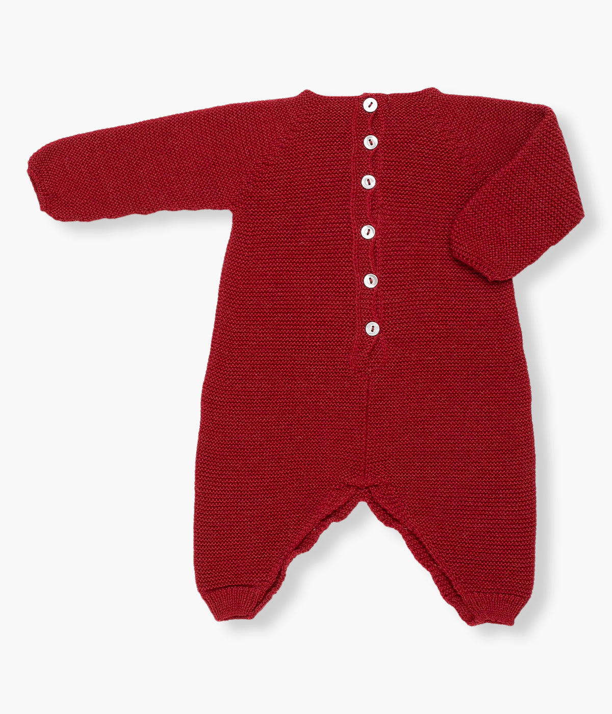 Vista costas do babygrow em malha vermelha com lã da Juliana para bebé e recém-nascido(a). Quentinho babygrow sem pés com urso com suave pelo no peito. Abertura nas costas e entrepernas.
