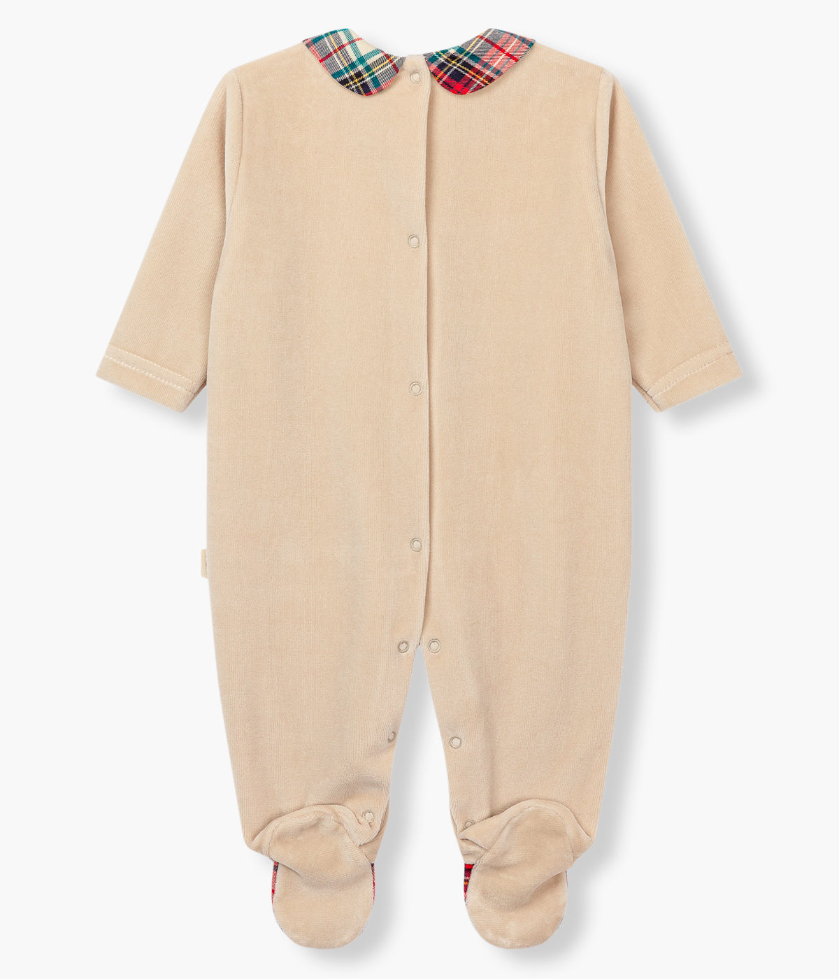 Vista traseira do babygrow em veludo bege da Baby Gi para bebé e recém-nascido(a). Gola redonda cortada e pés com padrão xadrez em tons de vermelho, verde e bege. Boneco de gengibre com duas bengalas no peito. Abertura nas costas e entrepernas.