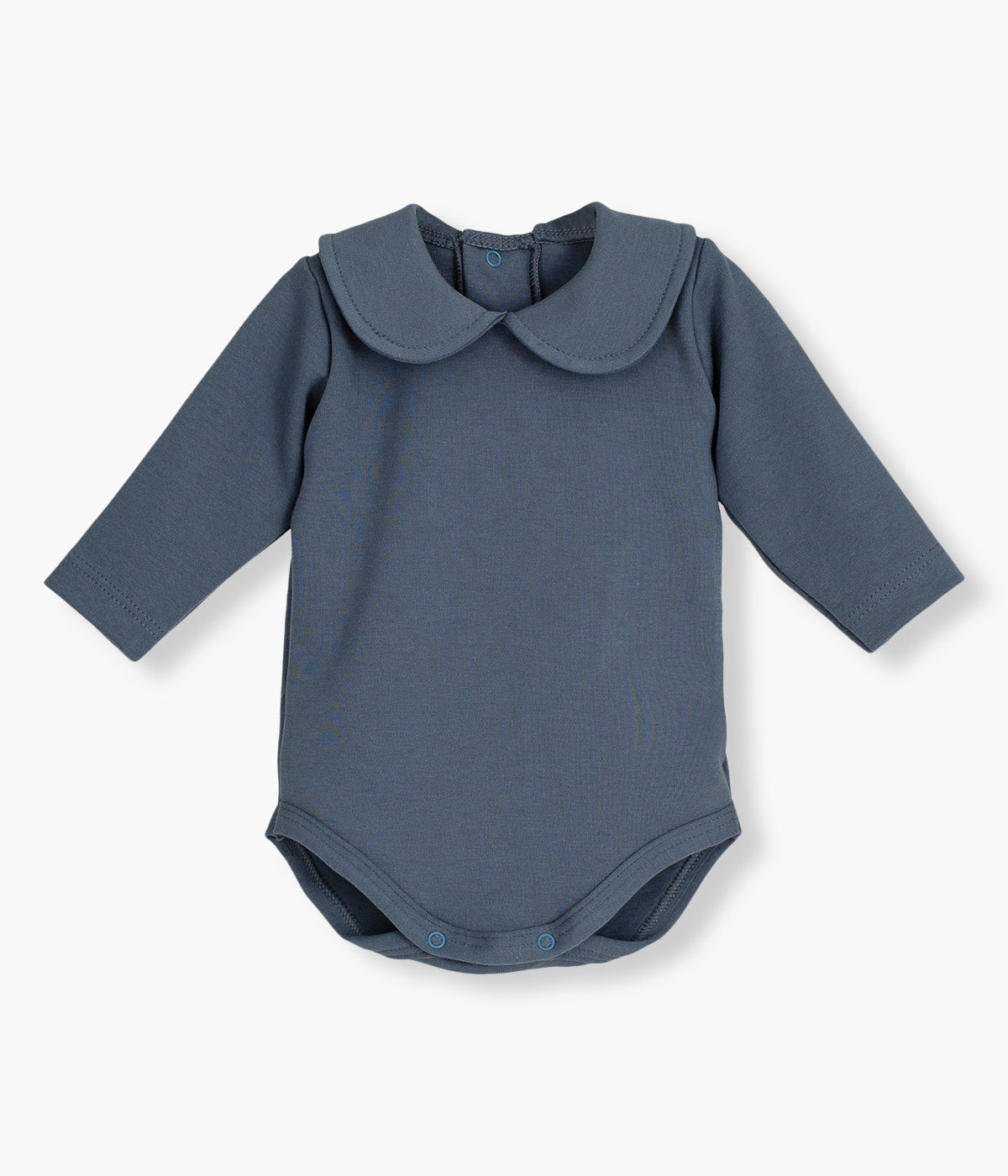 Body de manga comprida em algodão azul-escuro com gola redonda cortada da Calamaro Baby para bebé e recém-nascido(a). Abertura com molas de pressão nas costas e entrepernas para vestir facilmente.