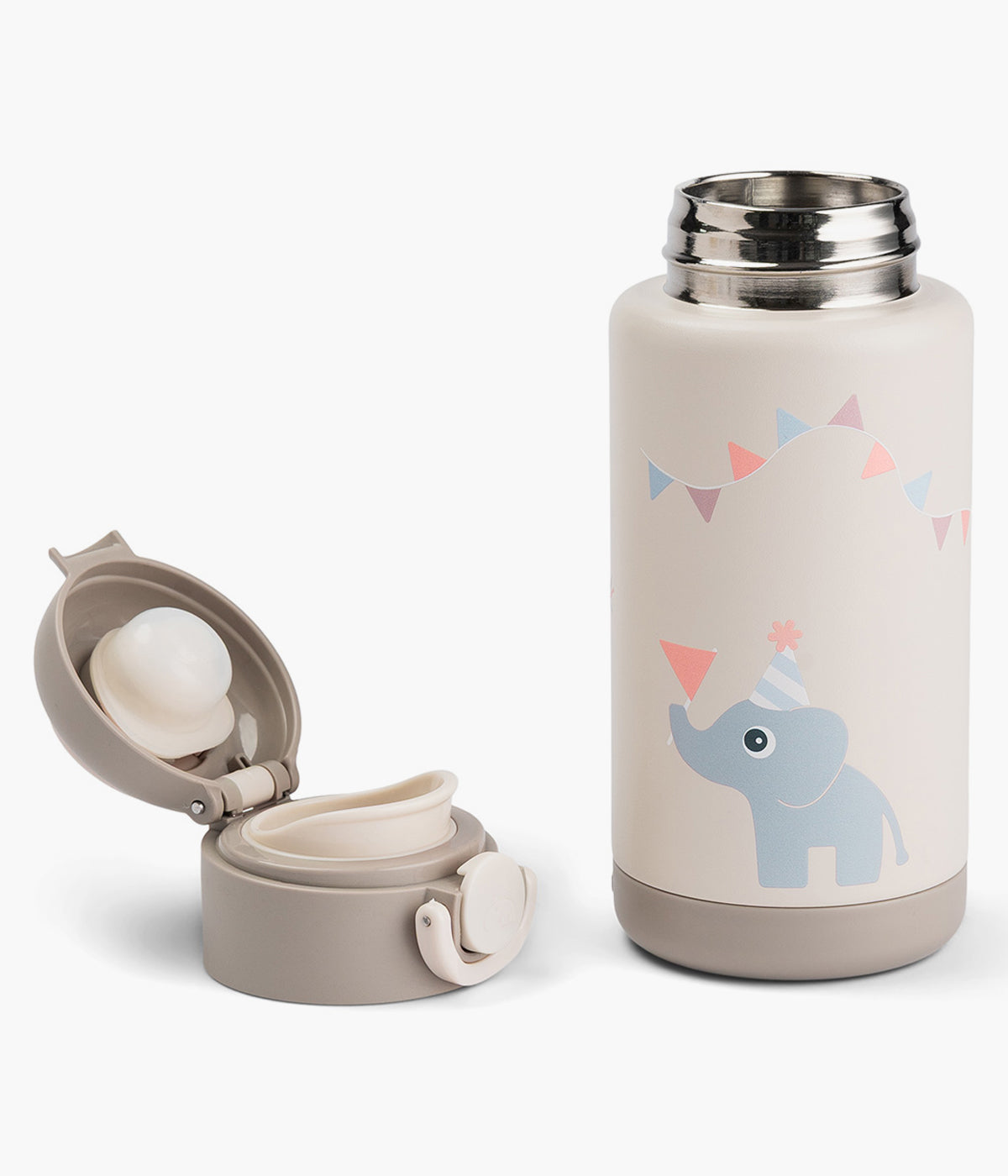 Garrafa térmica bege Celebration da Done by Deer com capacidade para 340ml com botão de abertura fácil, vedação antifugas e pega prática. Mantém bebidas quentes ou frias até 6h.